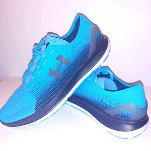 Under armour slingride/ mens size 10/ $40